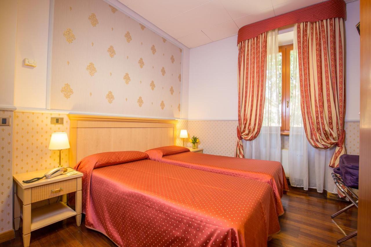 Arco Di Travertino Hotel Roma